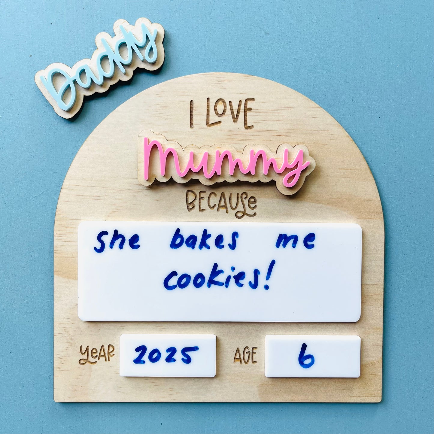 Gifts |“I Love Mummy & Daddy” Reusable Keepsake Plaque