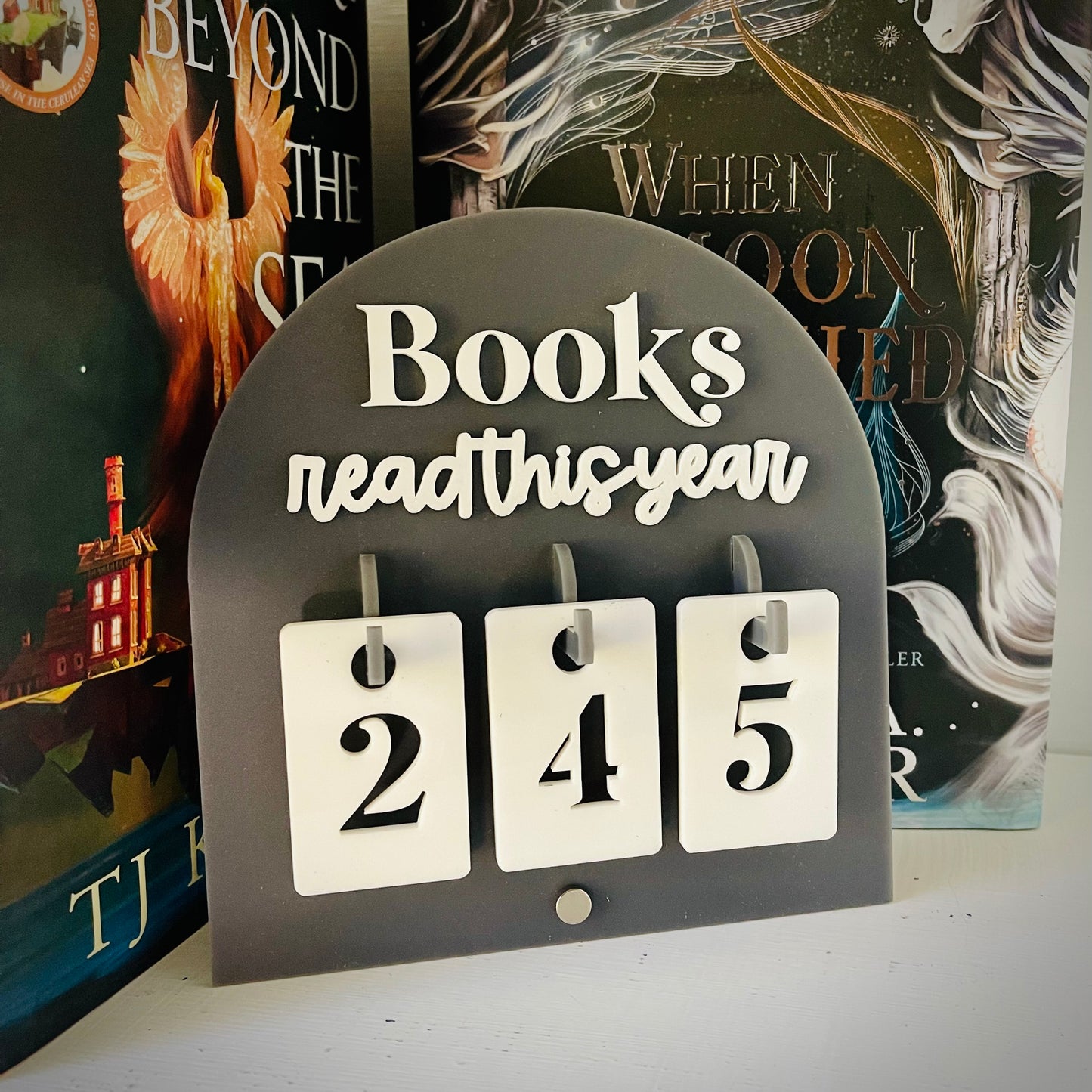 Book Tracker with Hook-On Numbers | Freestanding Acrylic Arch