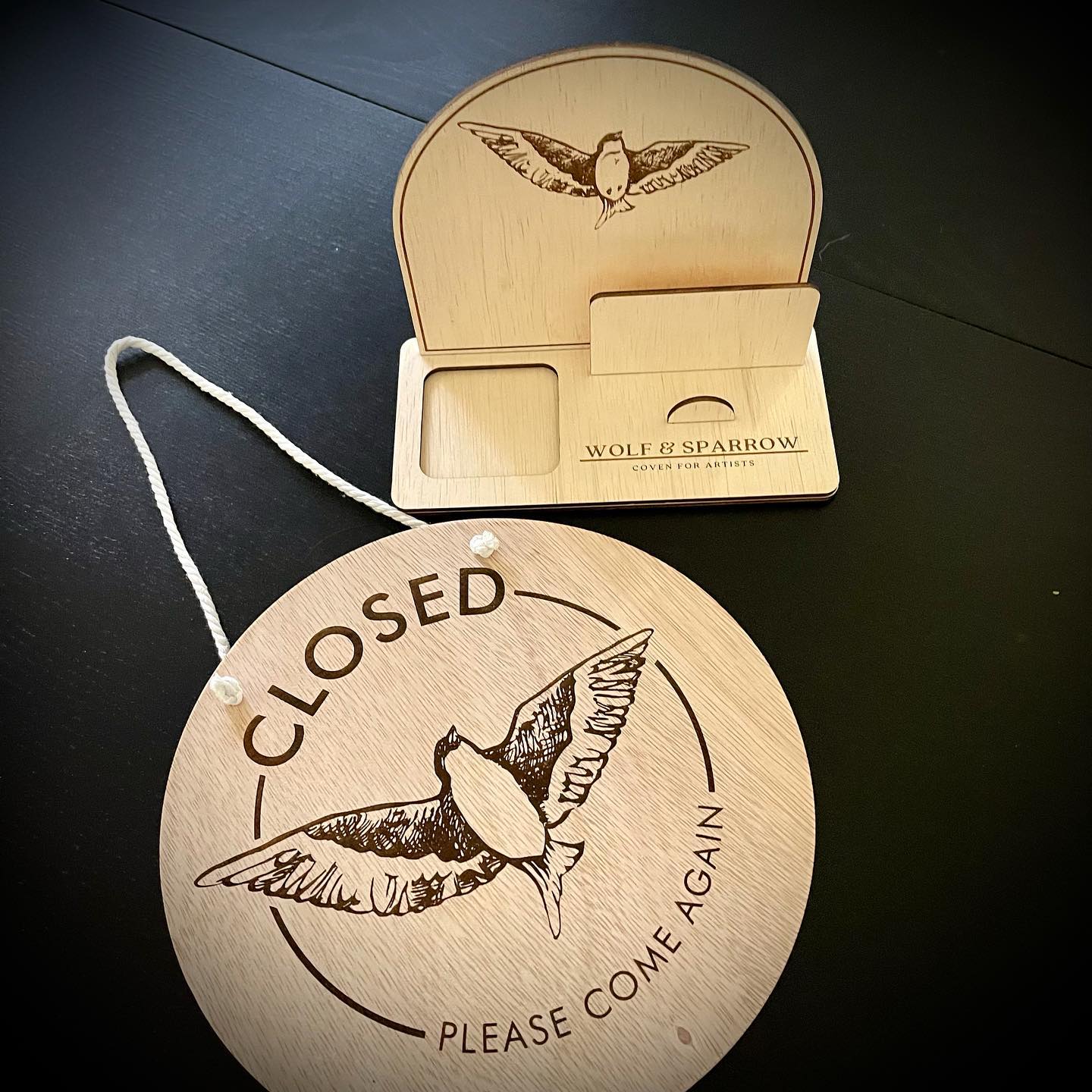 Business | Double-sided Engraved Logo Plaque OPEN & CLOSED SIGN