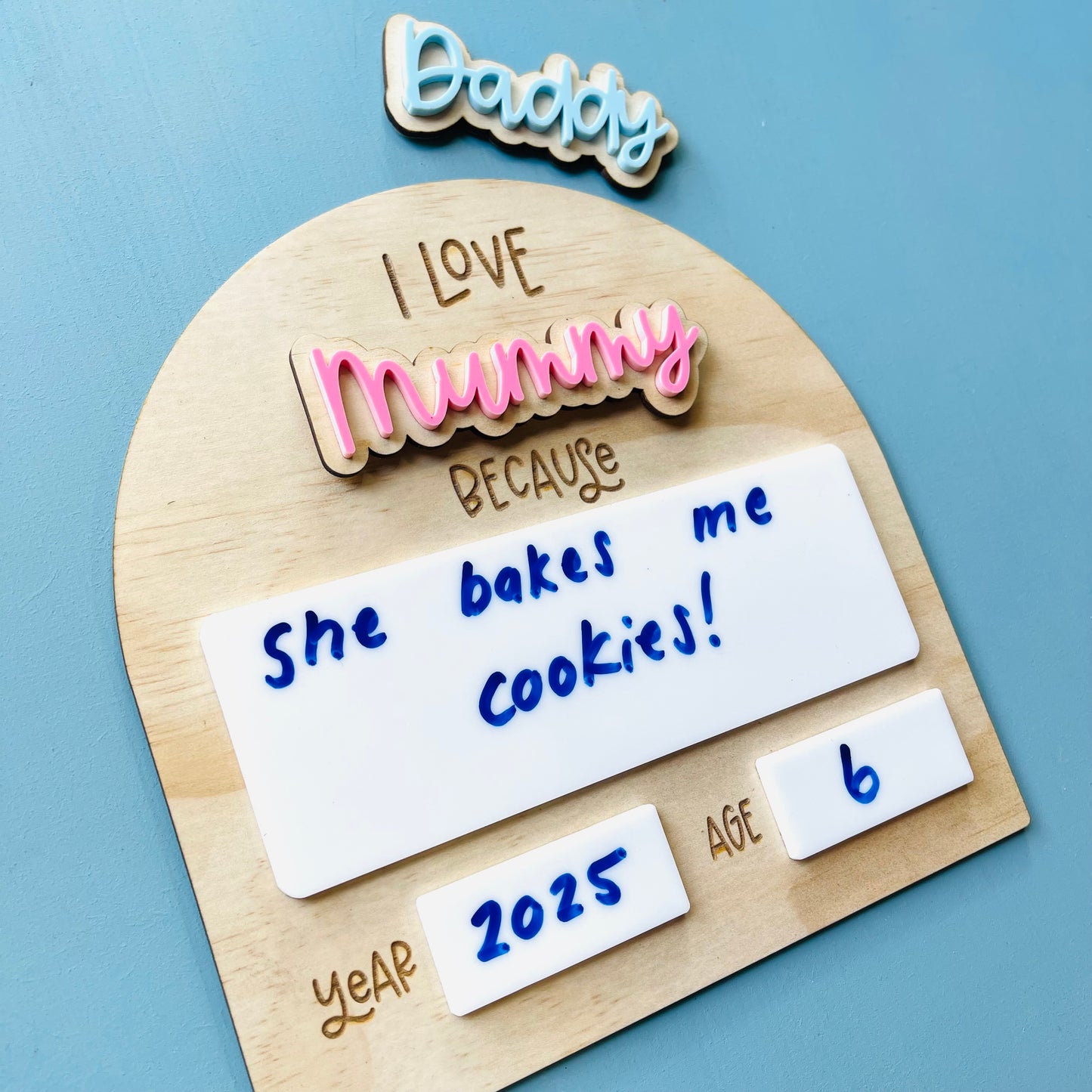 Gifts |“I Love Mummy & Daddy” Reusable Keepsake Plaque