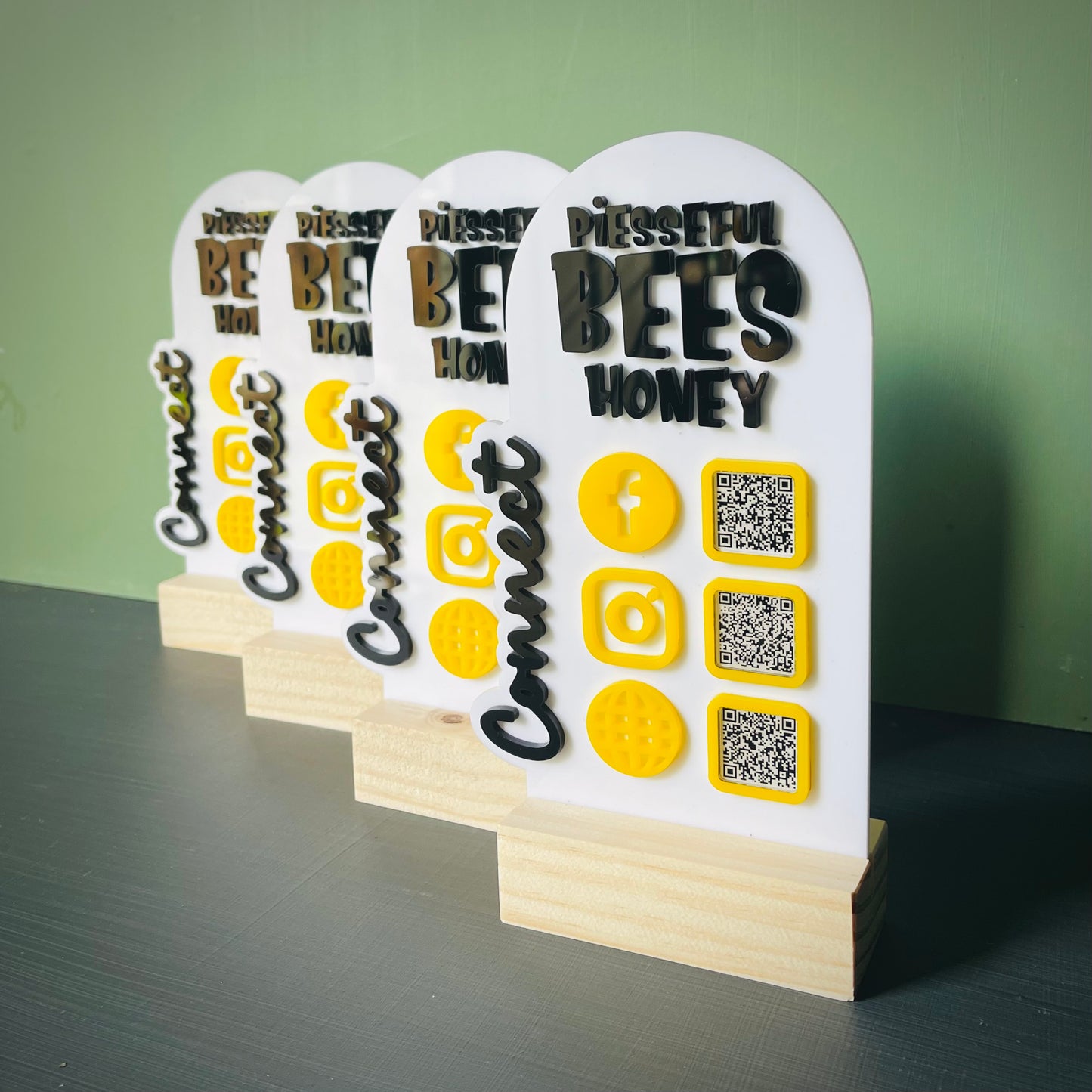 Business | 3D Social Media Stand - Small