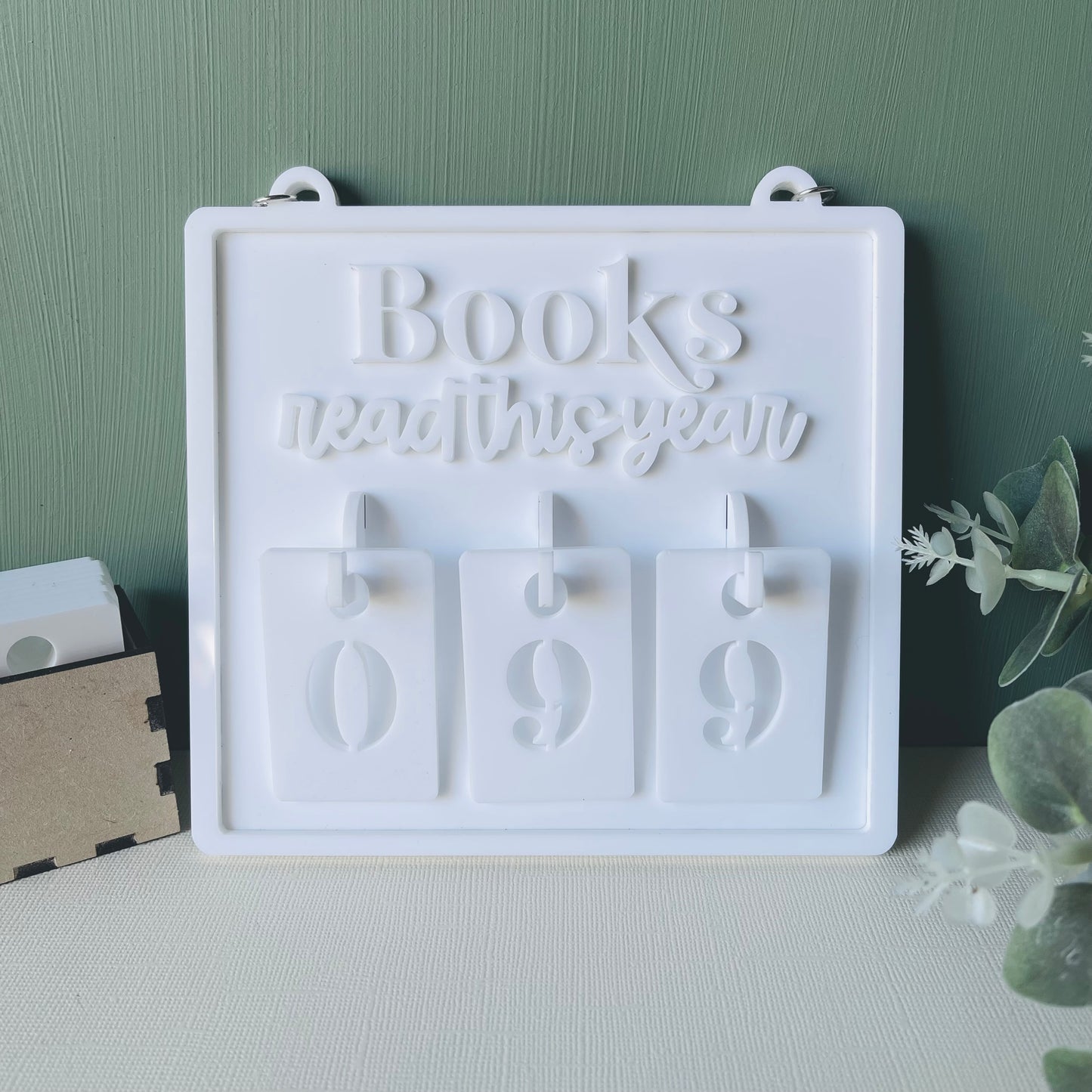 Book Tracker | Personalised Hanging Book Tracker with Number Hooks | For Avid Readers