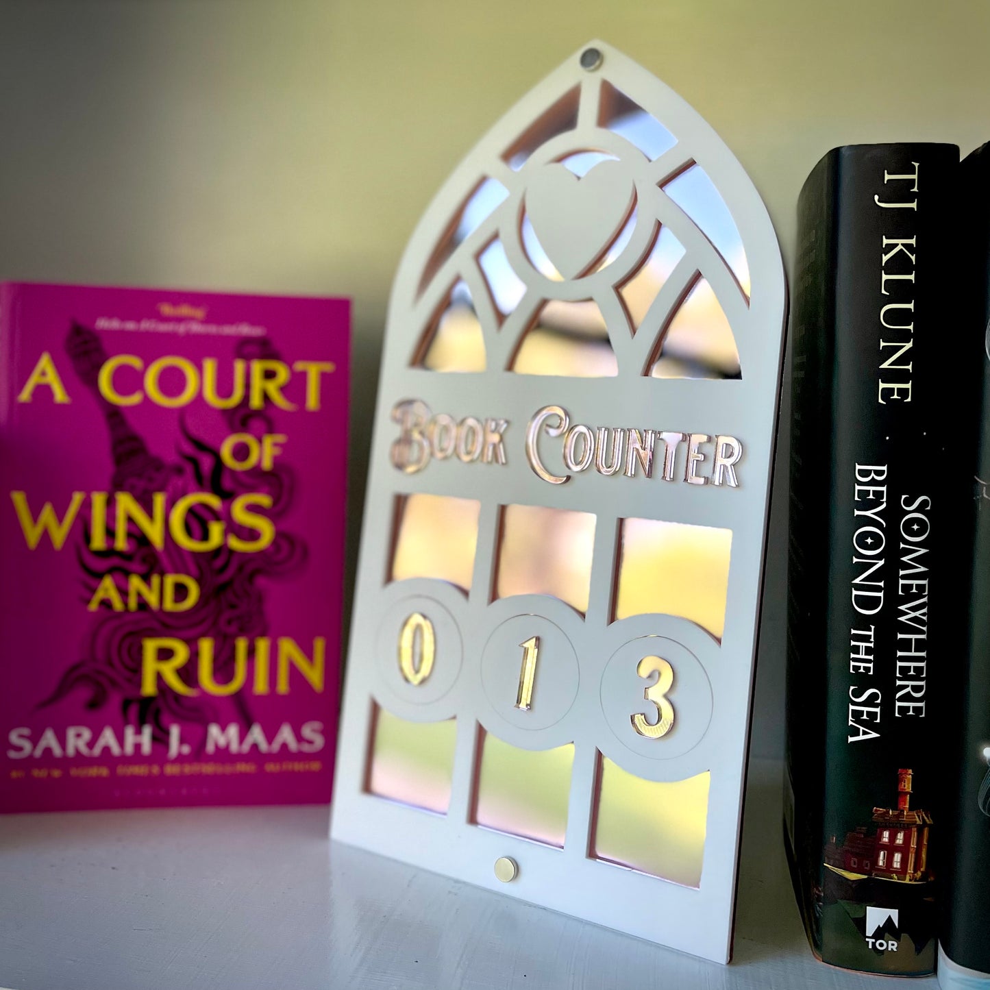 Romance Book Tracker | Gothic Heart | Romantasy Shelf Decor