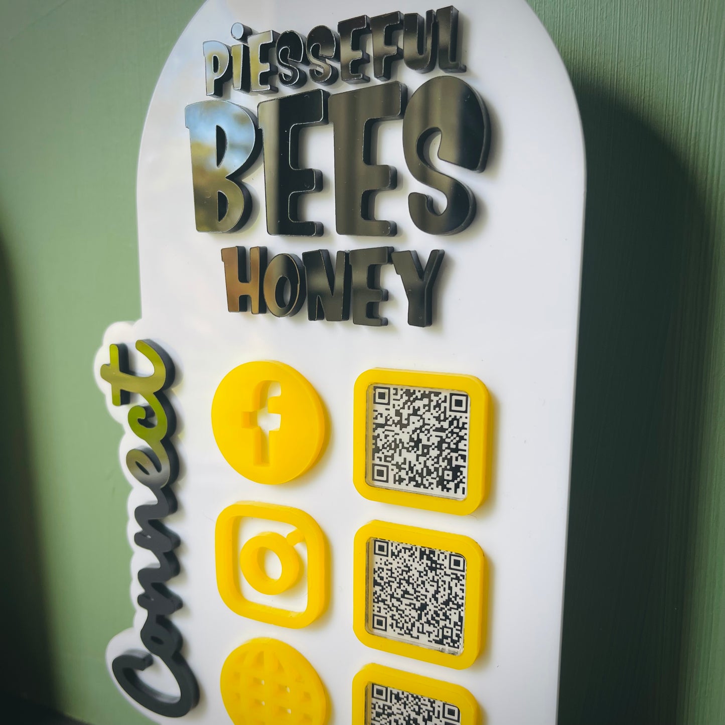 Business | 3D Social Media Stand - Small