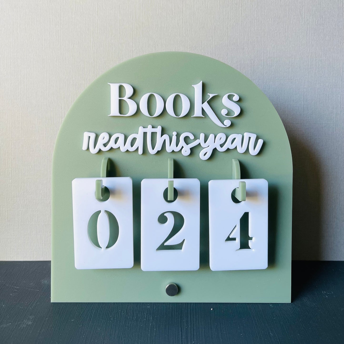 Book Tracker with Hook-On Numbers | Freestanding Acrylic Arch