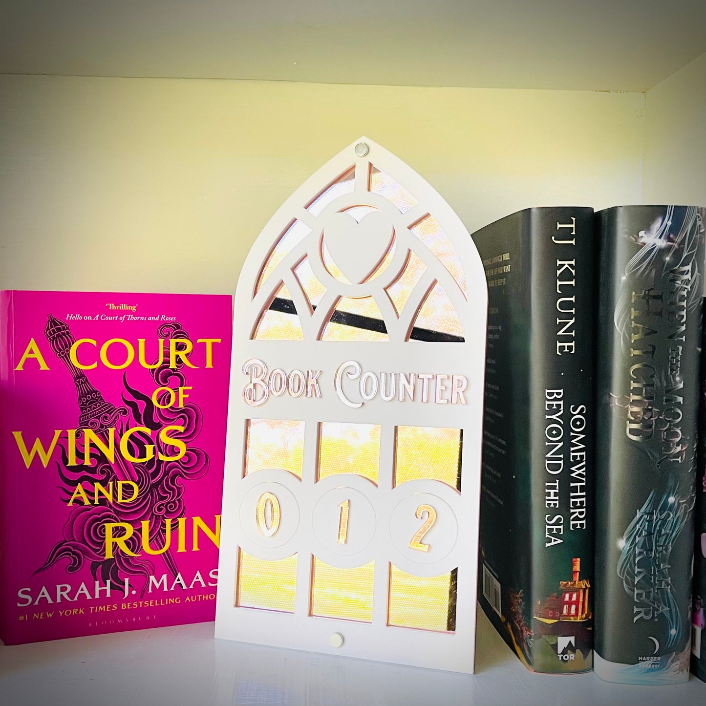 Romance Book Tracker | Gothic Heart | Romantasy Shelf Decor