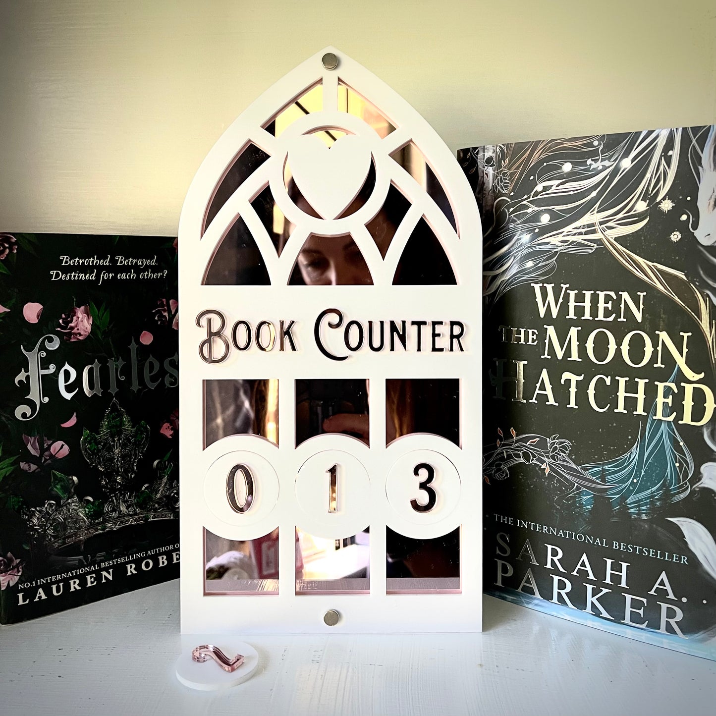 Romance Book Tracker | Gothic Heart | Romantasy Shelf Decor