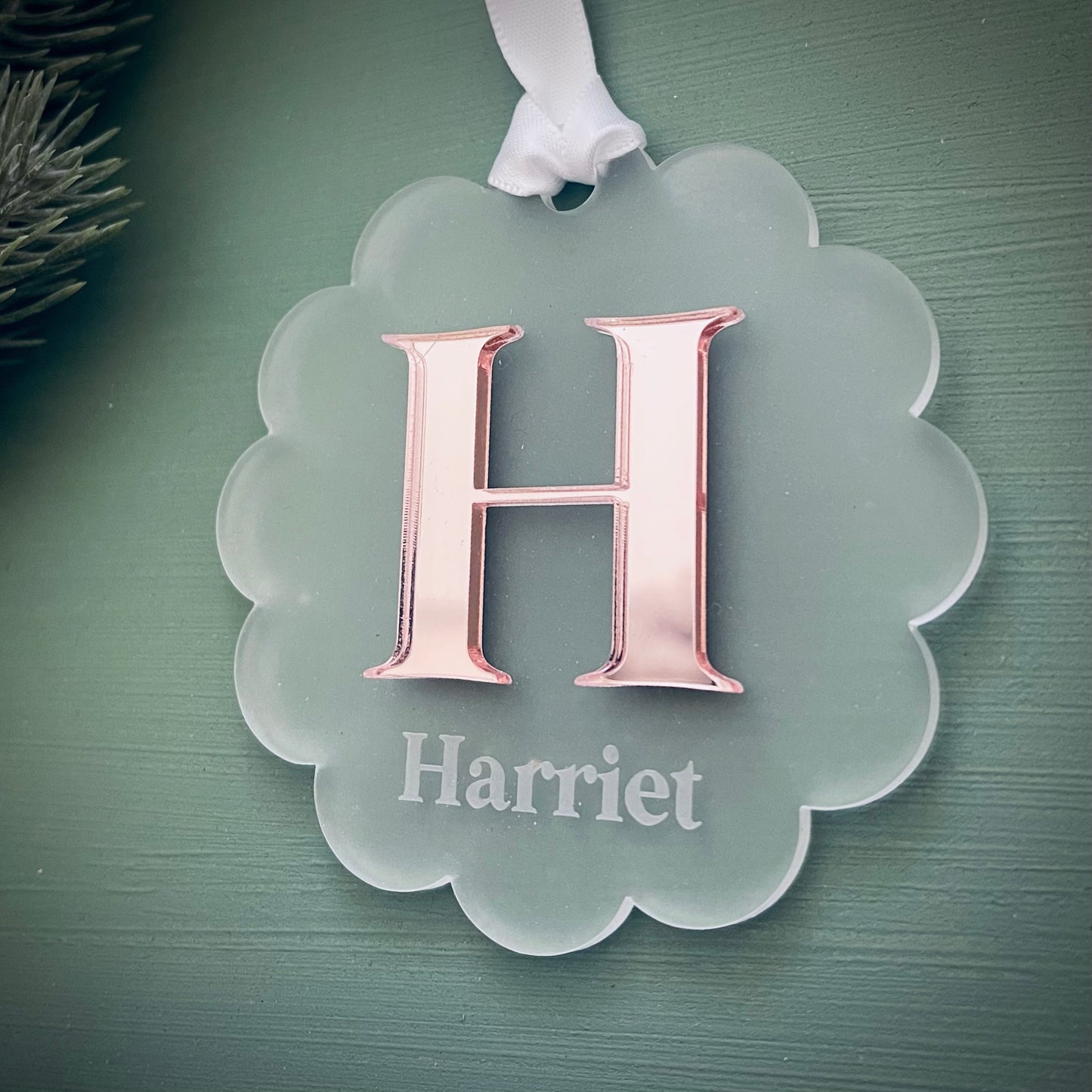 Christmas | Scalloped Initial Design