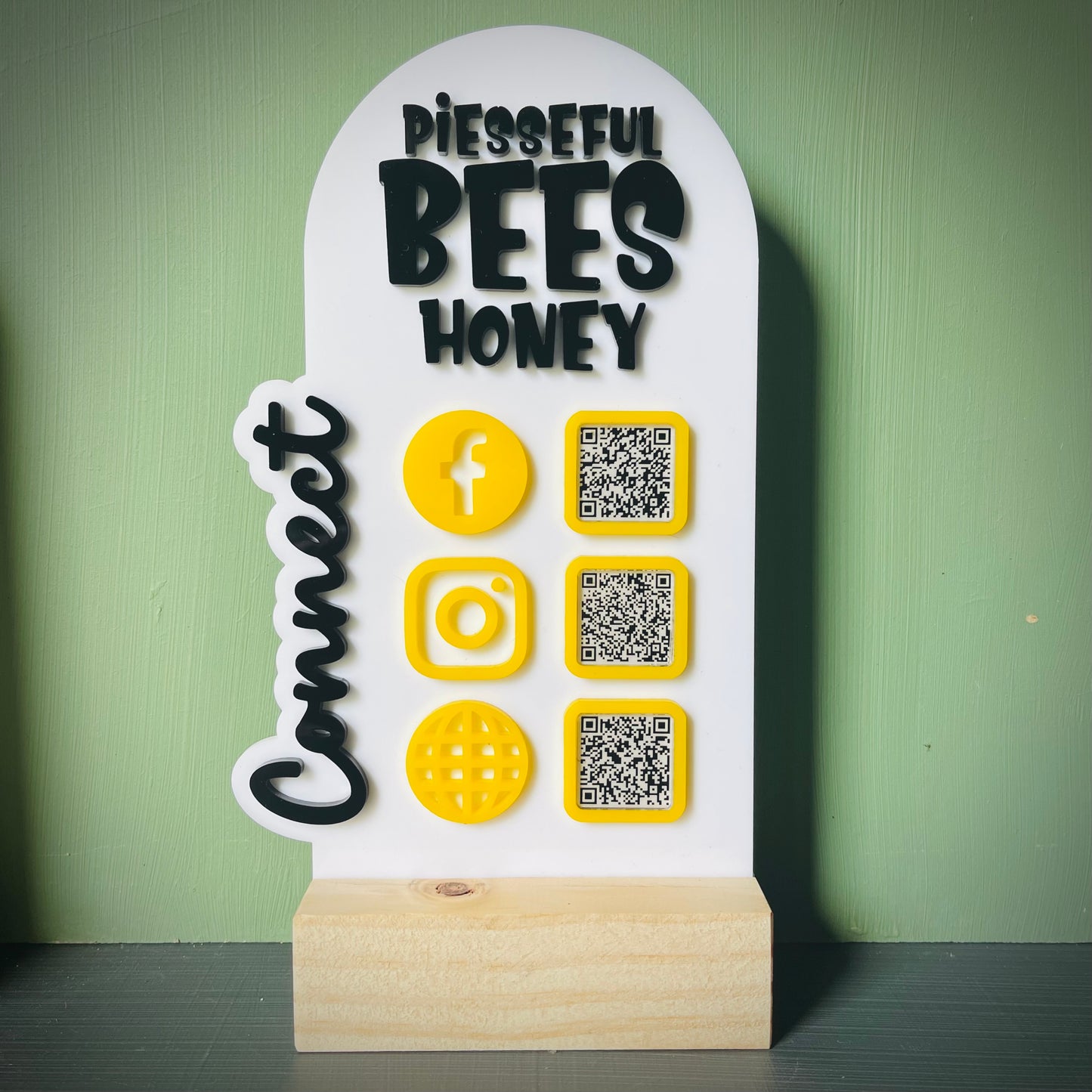 Business | 3D Social Media Stand - Small