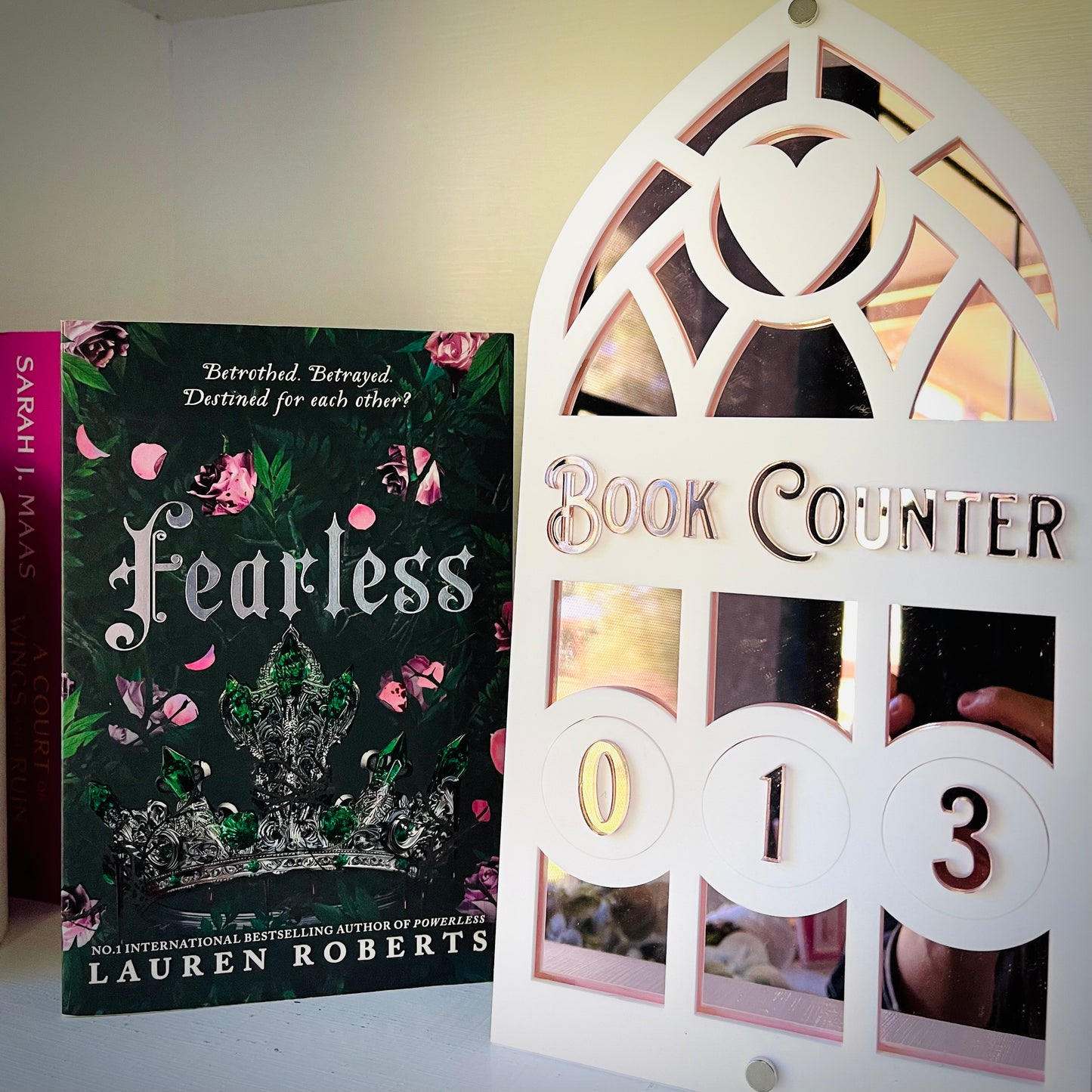 Romance Book Tracker | Gothic Heart | Romantasy Shelf Decor