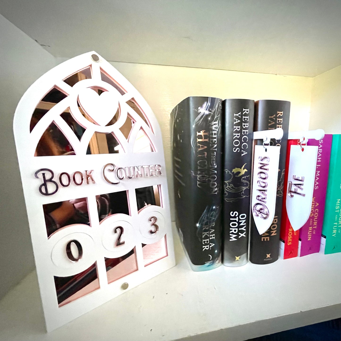 Romance Book Tracker | Gothic Heart | Romantasy Shelf Decor
