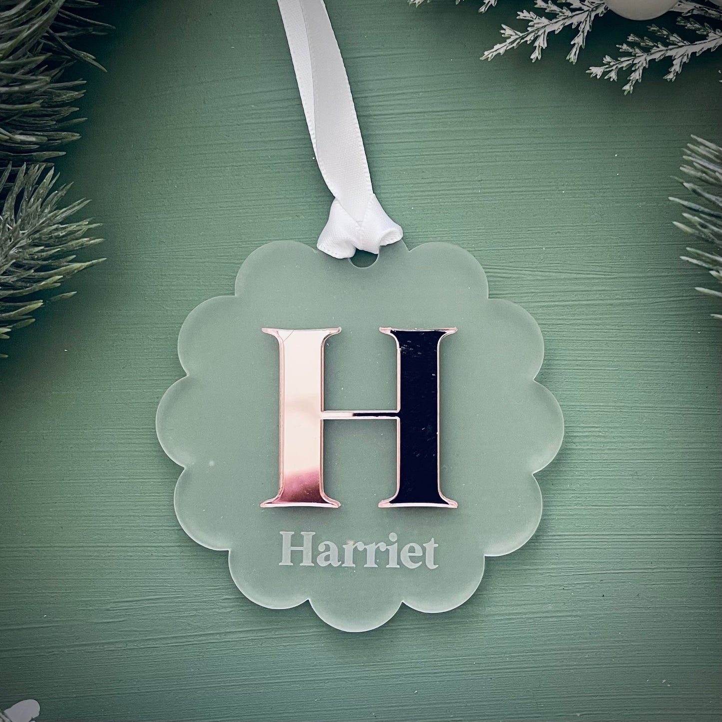Christmas | Scalloped Initial Design