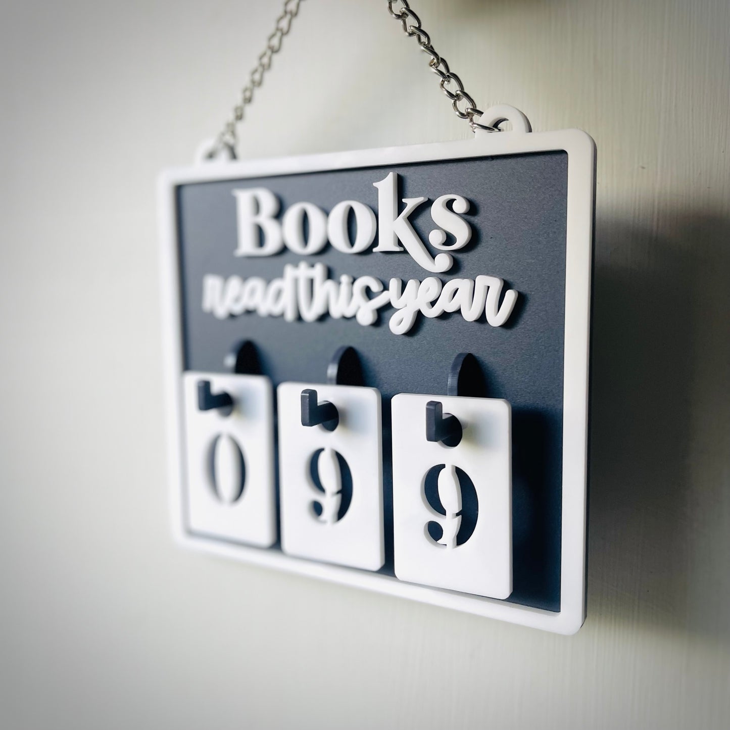 Book Tracker | Personalised Hanging Book Tracker with Number Hooks | For Avid Readers