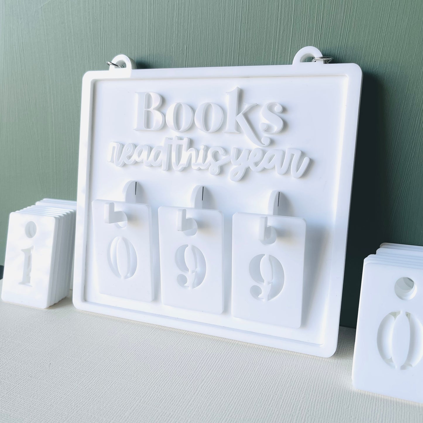 Book Tracker | Personalised Hanging Book Tracker with Number Hooks | For Avid Readers
