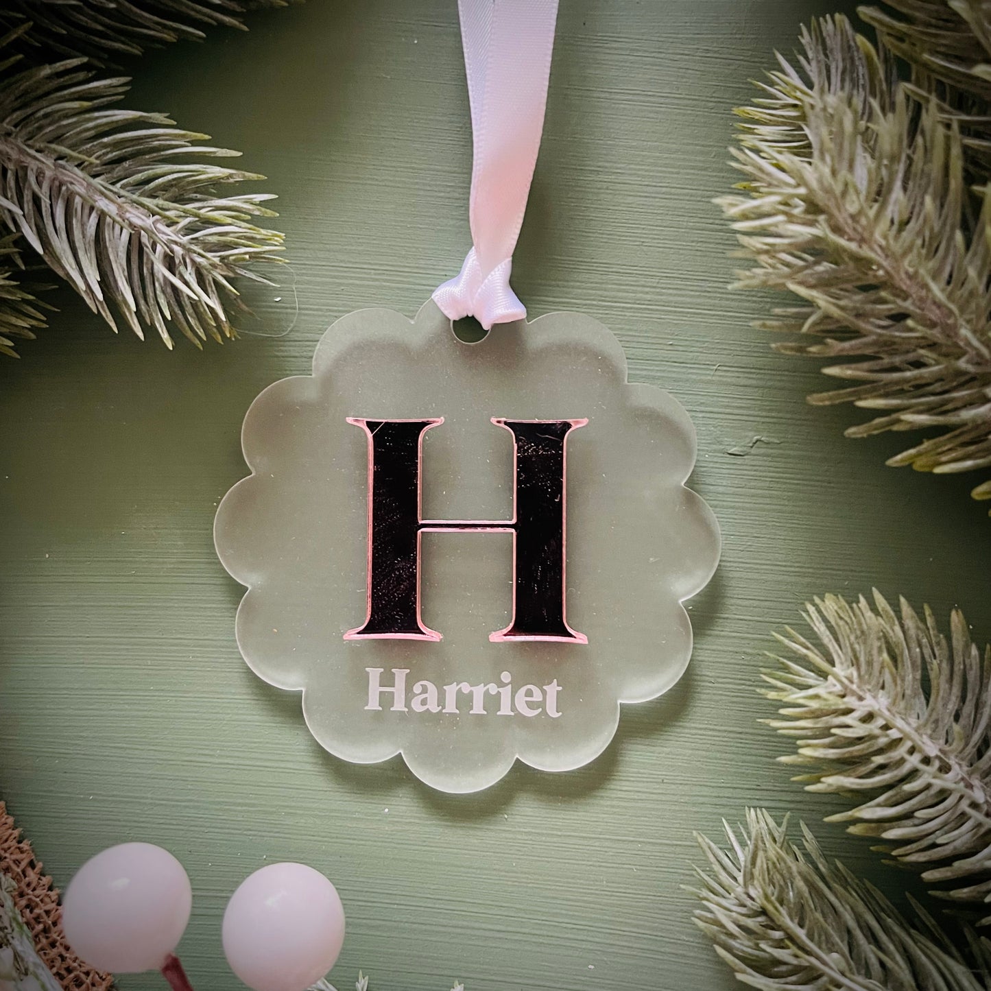 Christmas | Scalloped Initial Design