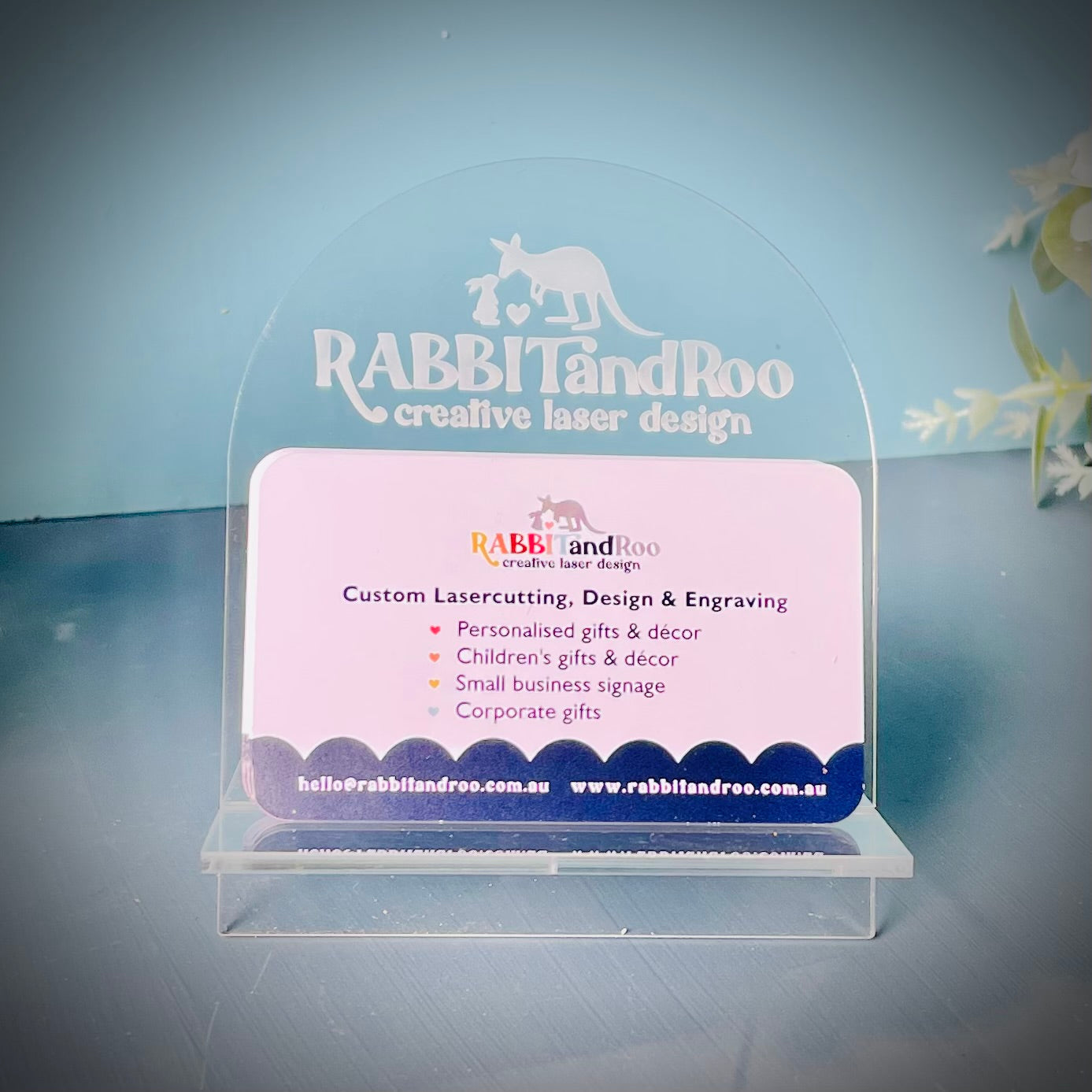 Business | Essentials Business-card Stand Slider