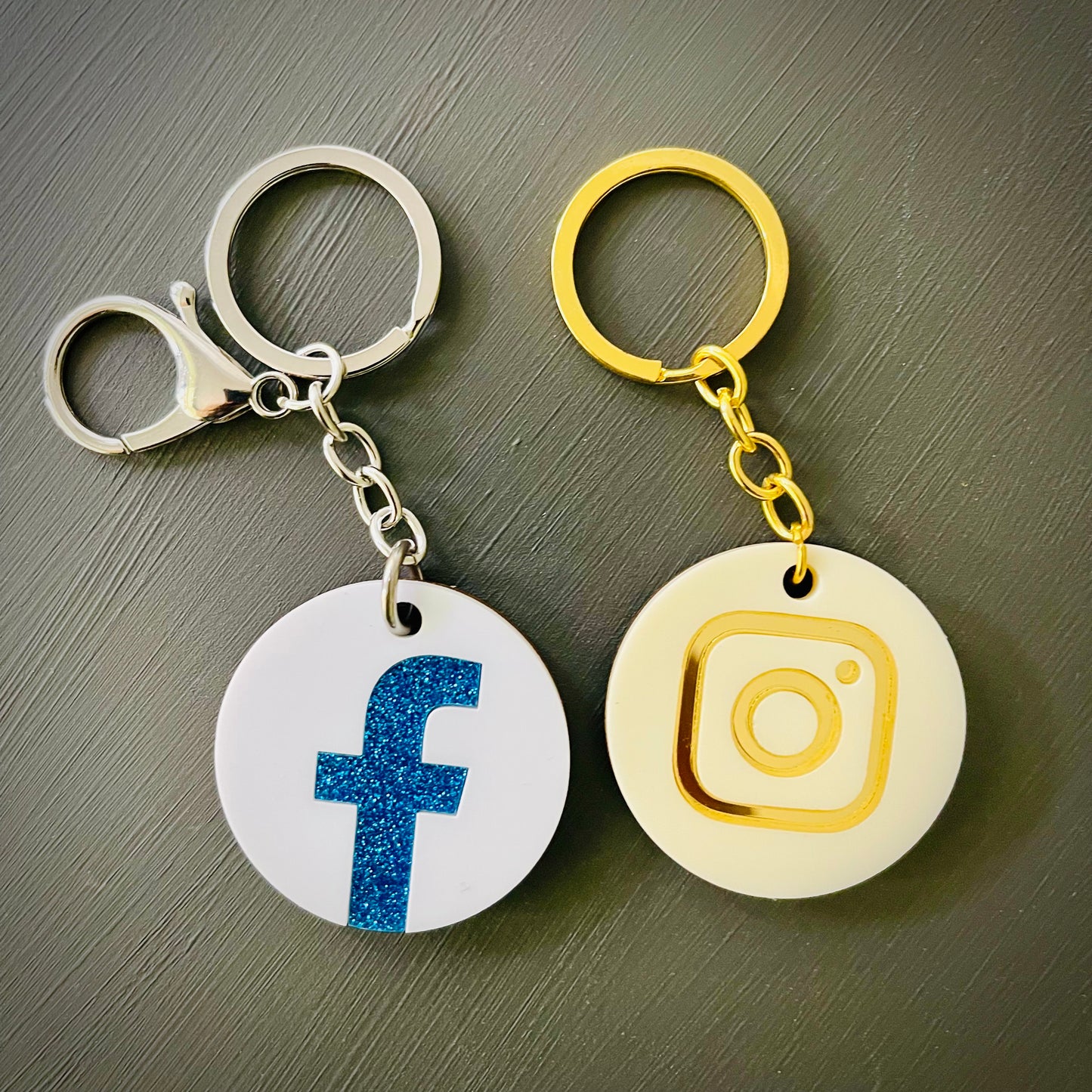 Business | NFC Smart Keyring – Instant Sharing, Effortless Convenience