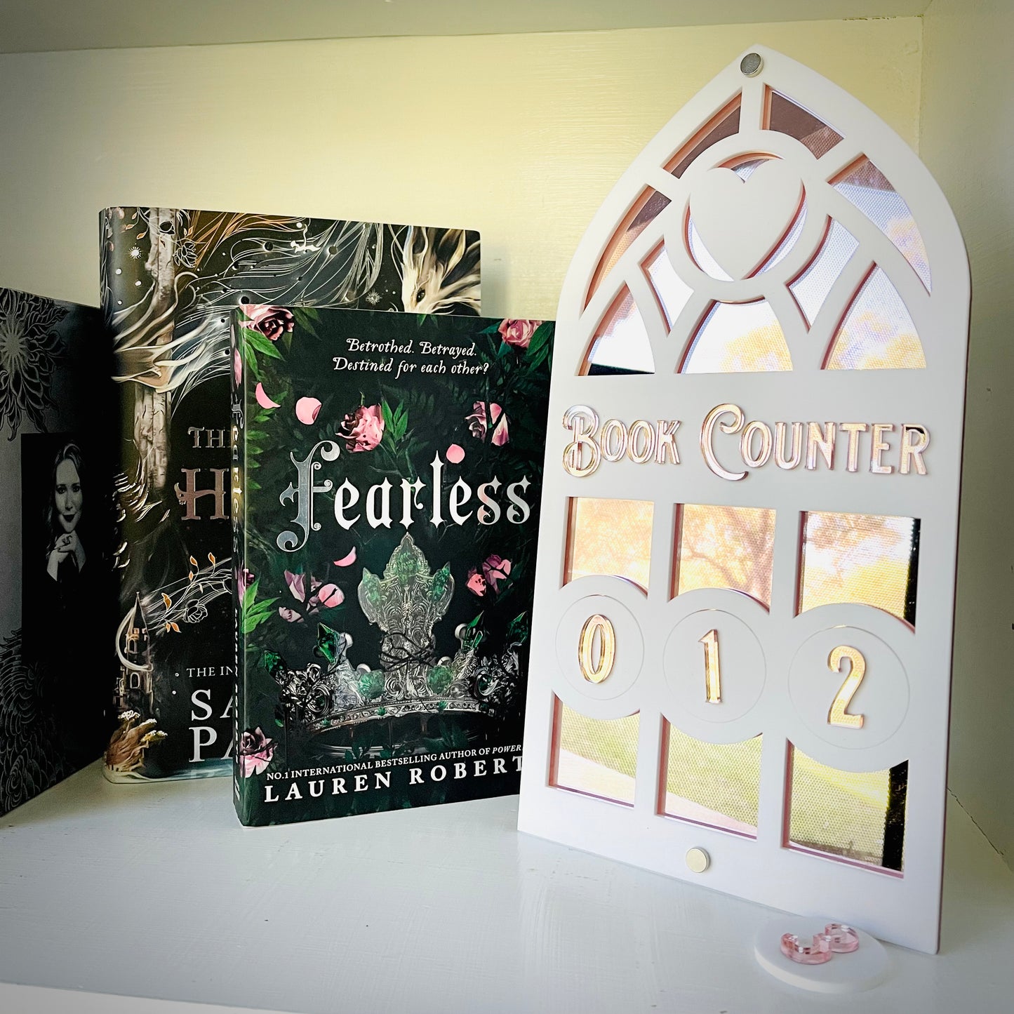 Romance Book Tracker | Gothic Heart | Romantasy Shelf Decor