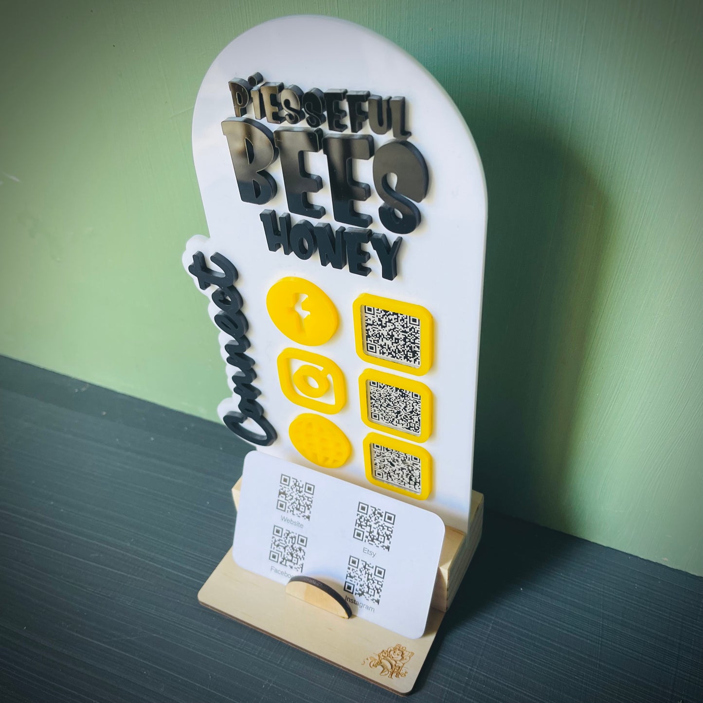 Business | 3D Social Media Stand - Small