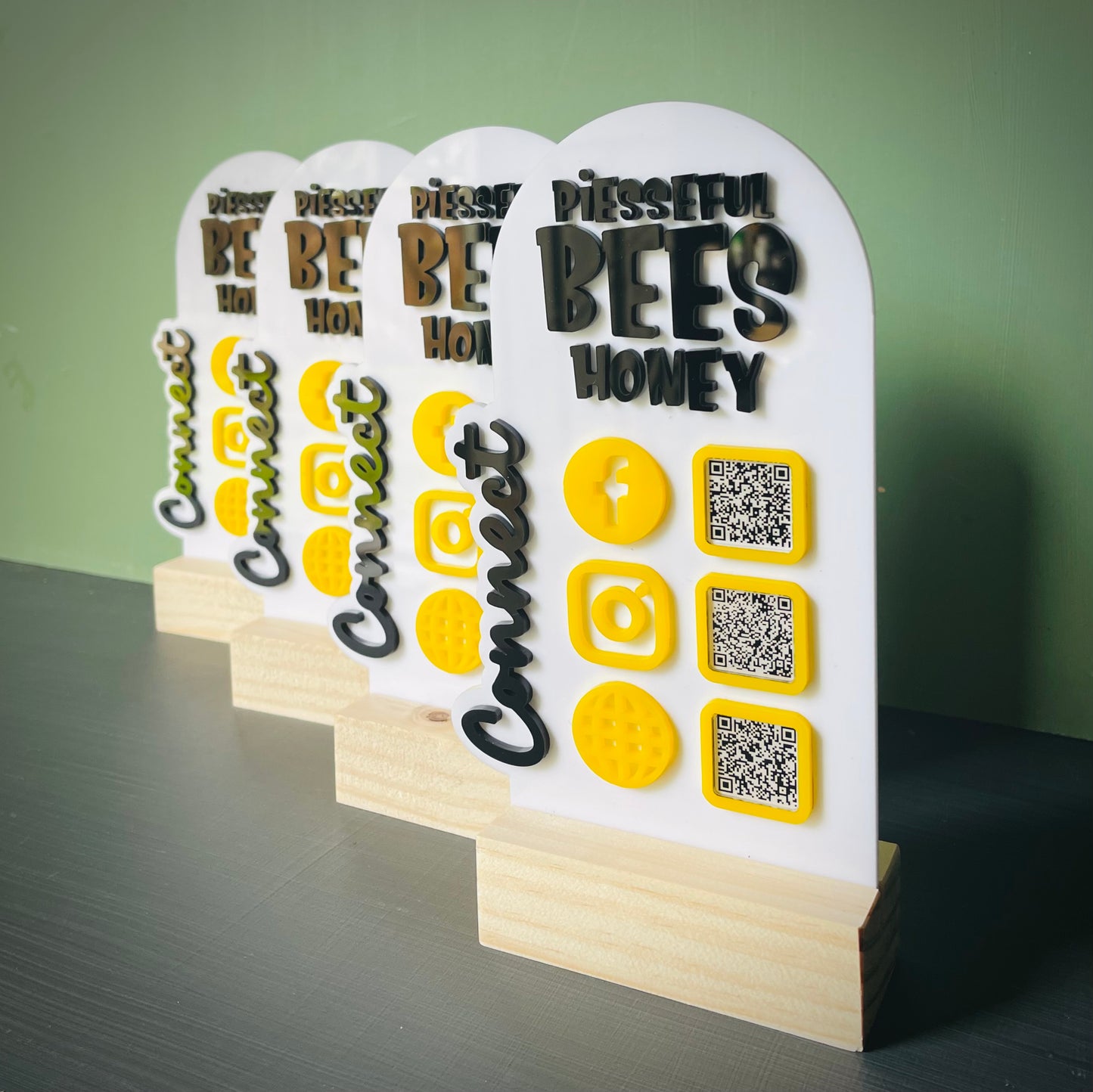 Business | 3D Social Media Stand - Small